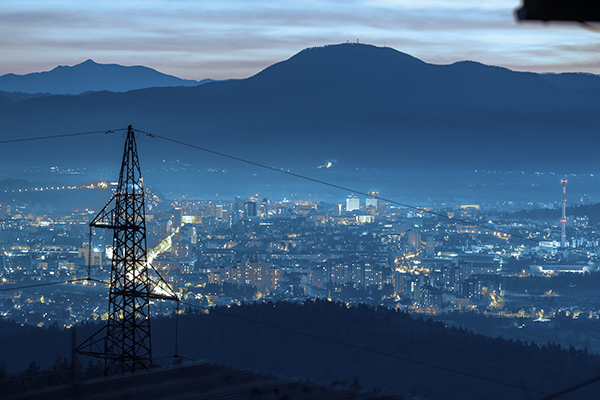 Comment les câbles d’alimentation HT, MT et BT garantissent-ils une distribution électrique fiable ?